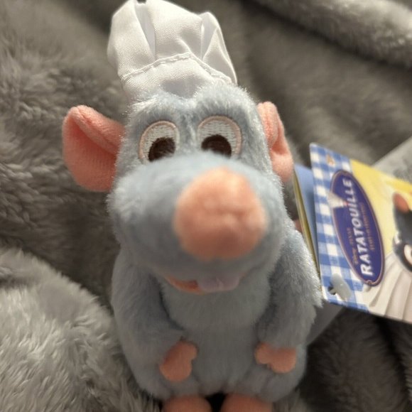 Disney Parks Ratatouille Chef Remy Mini Shoulder Magnetic Wearable Plush… - Picture 2 of 4